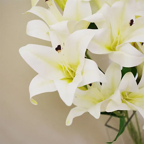 Leaf 12 X 60cm Artificial Lily Stem White (144 Flowers) 2 Leaf 12 X 60cm Artificial Lily Stem White (144 Flowers) - Image 2