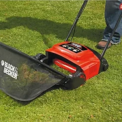 Black & Decker 600W GD300 Electric Lawnraker Scarifier Grass Rake 30cm 240v -Cheap Grow And Trim Store black decker 600w gd300 electric lawnraker scarifier grass rake 30cm 240v5035048190043 02c MP