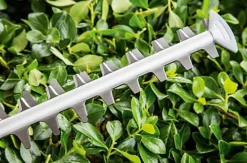 Bosch Universal HedgeCut Electric Hedge Cutter Garden Trimmer 50cm Blade -Cheap Grow And Trim Store bosch universal hedgecut electric hedge cutter garden trimmer 50cm blade3165140940542 02c MP