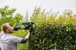 Bosch Universal HedgeCut Electric Hedge Cutter Garden Trimmer 50cm Blade -Cheap Grow And Trim Store bosch universal hedgecut electric hedge cutter garden trimmer 50cm blade3165140940542 03c MP