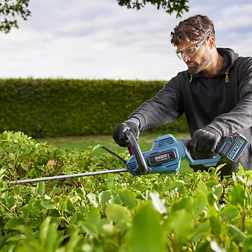 Erbauer 18V 550mm Cordless Hedge Trimmer EHT18-Li - KIT 2 Erbauer 18V 550mm Cordless Hedge Trimmer EHT18-Li - KIT - Image 2