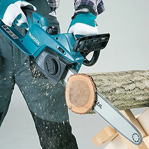 Makita Electric UC4041A 40cm 1800w Chainsaw 16" + 10m Cable UC4020 Replace 240v 2 Makita Electric UC4041A 40cm 1800w Chainsaw 16" + 10m Cable UC4020 Replace 240v - Image 2