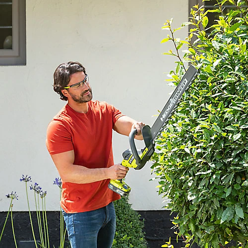 Ryobi ONE+ 18V 500mm Cordless Hedge Trimmer RY18HT50A-120 2 Ryobi ONE+ 18V 500mm Cordless Hedge Trimmer RY18HT50A-120 - Image 2