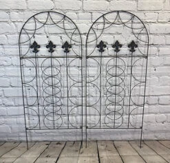 Set Of 2 Fleur De Lys Design Metal Trellis (120cm X 50cm) -Cheap Grow And Trim Store set of 2 fleur de lys design metal trellis 120cm x 50cm 5060575109213 03c MP