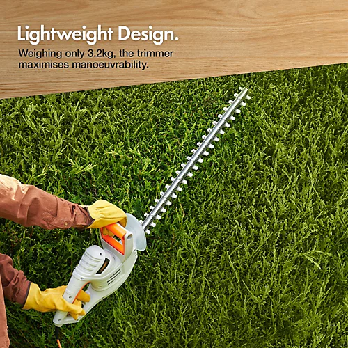 VonHaus 550W Electric Hedge Trimmer W/ 60cm Blade & Cover, Lightweight 1700RPM Hedge Cutter W/ 10m Cable, 16mm Cutting Diameter 3 VonHaus 550W Electric Hedge Trimmer W/ 60cm Blade & Cover, Lightweight 1700RPM Hedge Cutter W/ 10m Cable, 16mm Cutting Diameter - Image 3