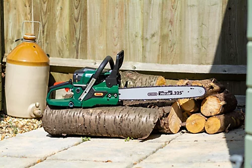Webb WEPCS18 46cm (18") 50cc Petrol Chainsaw 2 Webb WEPCS18 46cm (18") 50cc Petrol Chainsaw - Image 2