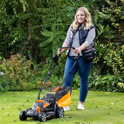 Yard Force 20V 33cm Cordless Lawnmower With 4.0Ah Lithium-Ion Battery & Quick Charger - LM C33 - CR20 Range 7 Yard Force 20V 33cm Cordless Lawnmower With 4.0Ah Lithium-Ion Battery & Quick Charger - LM C33 - CR20 Range -Cheap Grow And Trim Store yard force 20v 33cm cordless lawnmower with 4 0ah lithium ion battery quick charger lm c33 cr20 range6939500732675 04c MP