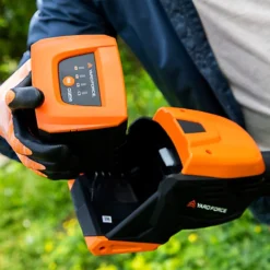 Yard Force 40V 33cm Cordless Grass Trimmer - BODY ONLY - LT G33AW - GR40 Range 7 Yard Force 40V 33cm Cordless Grass Trimmer - BODY ONLY - LT G33AW - GR40 Range -Cheap Grow And Trim Store yard force 40v 33cm cordless grass trimmer body only lt g33aw gr40 range6939500729866 04c MP